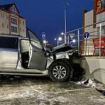 В автокатастрофе с внедорожником в Великом Новгороде погибли три человека