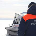 Спасатели предупреждают новгородских рыбаков о коварстве мартовского льда