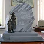 История с установкой памятника жертвам политических репрессий в Великом Новгороде получила неожиданное продолжение 