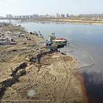 Видео с высоты птичьего полета: как ликвидировали последствия разлива нефтепродуктов на реке Волхов 