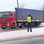 С середины апреля в Новгородской области временно ограничат движение грузовиков