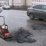 Подрядчики выполнят гарантийный ремонт дорог в Великом Новгороде