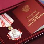 Президент России наградил новгородских медиков за борьбу с коронавирусной инфекцией