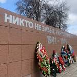 Боровичский мемориал «Вечный огонь» отремонтировали ко Дню Победы