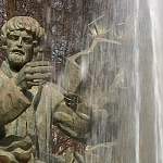 В Великом Новгороде официально открылся сезон фонтанов