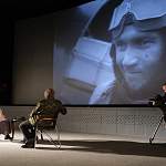 В Великом Новгороде дочь военного летчика увидела отца живым в кадрах кинохроники спустя 80 лет после его гибели