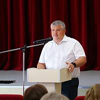 Александр Дронов ответил на вопросы жителей Окуловского округа