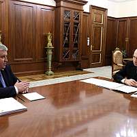Александр Дронов поздравил Владимира Путина с днем рождения