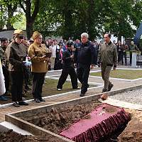 В старорусской Устреке преданы земле останки 37 воинов
