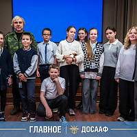 Александр Морзунов рассказал школьникам о подвиге советского народа