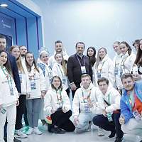 Андрей Никитин встретился с делегацией Новгородской области на Всемирном фестивале молодёжи