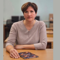 Боровичский учитель получила заслуженную награду за подготовку школьника к ЕГЭ