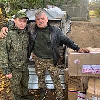 Депутат Сергей Тихомиров доставил груз от новгородцев бойцам в ЛНР