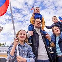 Эксперты ЭИСИ высоко оценили практики Новгородской области по поддержке многодетных семей