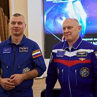 Космонавты Олег Артемьев и Денис Матвеев рассказали, какое кино сняли бы за пределами Земли