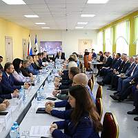 Александр Дронов отметил важность комплексного подхода к ремонту дорог региона