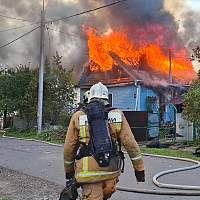 На пожаре в Волховском микрорайоне Великого Новгорода погиб человек На пожаре в Волховском микрорайоне Великого Новгорода погиб человек