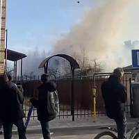 На улице Орловской загорелся дом