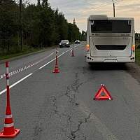 На Юрьевском шоссе велосипедистка столкнулась с автобусом и получила травмы На Юрьевском шоссе велосипедистка столкнулась с автобусом и получила травмы