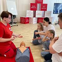 Новгородцы могут посетить семейные мастер-классы по оказанию первой помощи