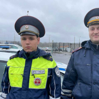Новгородские полицейские помогли мужчине доставить в больницу тёщу Новгородские полицейские помогли мужчине доставить в больницу тёщу