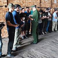 В Новгородском округе вновь нашли не вставших на воинский учёт мигрантов