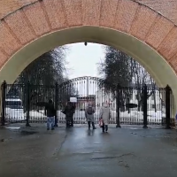 Вход в Новгородский кремль перекрыли после телефонного звонка