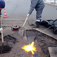 Новгородский горхоз назвал срок смены ямочного ремонта дорог полноценным