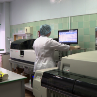 Новое оборудование для исследования крови установили в новгородском центре «Хелпер»
