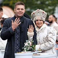 Новгородские молодожёны представили регион на Всероссийском свадебном фестивале