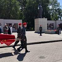 Старорусские поисковики нашли родственника павшего кемеровского красноармейца
