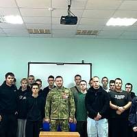 Участник программы «СВОи Герои 53» пообщался со студентами в родном колледже