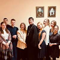Участники православного молодежного клуба Софийского собора узнали тайны крепкой многодетной семьи