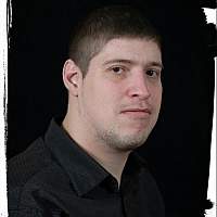 Ушёл из жизни новгородский актёр Илья Кондратьев