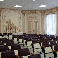 В Боровичской школе искусств появился «колонный зал»
