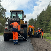 В Боровичском округе подрядчик может завершить ремонт 10 км дороги досрочно В Боровичском округе подрядчик может завершить ремонт 10 км дороги досрочно
