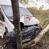 В Боровичском районе карета скорой помощи вылетела в кювет