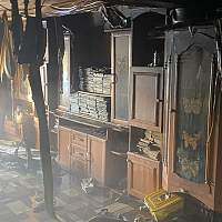В Боровичском районе скончался супруг погибшей на пожаре женщины, который пытался ее спасти