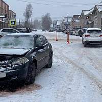 В Старой Руссе в ДТП женщина-пассажир сломала лучевую кость