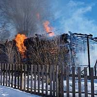 В Хвойнинском округе на пожаре в частном доме погиб человек