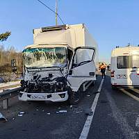 В Крестецком округе спасатели деблокировали застрявшего в грузовике водителя