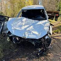 В Ленинградской области утонул автомобиль, в котором находились пятеро подростков