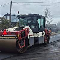В Мошенском округе ремонтируют дорогу Слоптово — Шипино