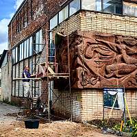 В Новгородской области сохранили уникальное панно «Нептун и Амфитрита»