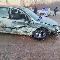 В Новгородской области в ДТП с патрульным автомобилем пострадала 15-летняя девушка