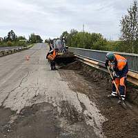 В Новгородской области восстановят асфальт на двух мостах и путепроводе