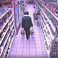 В новгородской Панковке женщина сменила образ ради краж из магазина