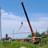 В Новгородском округе заменили трубопровод на проблемном участке над водой