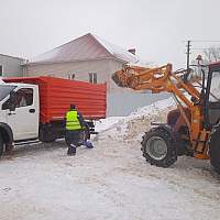В Окуловском районе на уборку снега вышла новая техника