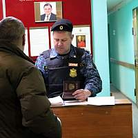 В прошлом году новгородцы пытались пронести в суды 864 запрещённых предмета